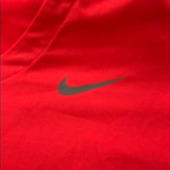 Nike sports Tee - Picture 2 of 3